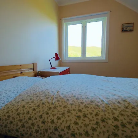 Holiday home Ramberg Lofoten Bostad
