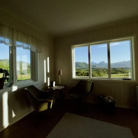 Holiday home Ramberg Lofoten *