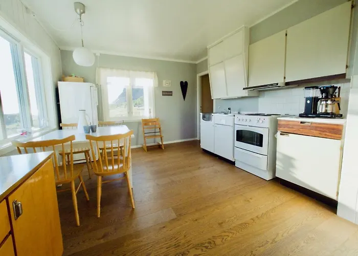 Ramberg Lofoten Сasa de vacaciones Bostad